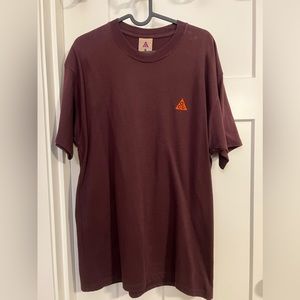 Nike ACG Men’s Medium Burgundy Red Shirt